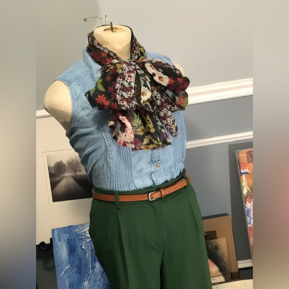 Sleeveless Denim Tunic Blouse - Picture 2 of 6